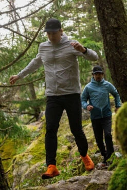 Arc'teryx Mens Incendo Airshell Hooded Running Top -North Trail Outfitters b12ad90187 7373 o