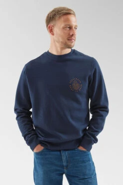 Mens Escapism Sweatshirt -North Trail Outfitters b12bea0100 4444 p