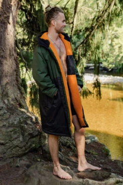 Tempest Recycled Waterproof Change Robe -North Trail Outfitters f13jcd0003 5270 i